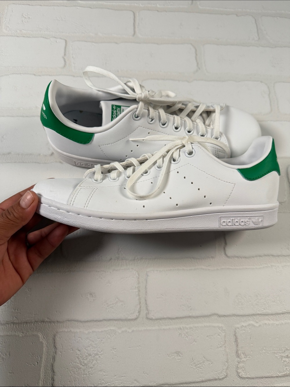 adidas Stan Smith Originals White Sneakers with Green Heel Tab NWOT NO BOX